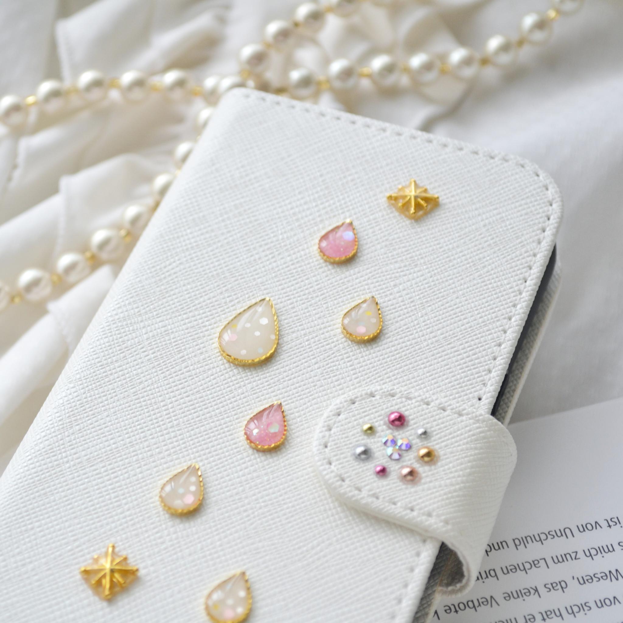 手帳型スマホケース『♡PINK♡』-spray- 傷が目立ちにくい型押し生地使用 全機種対応 白 | 2枚目