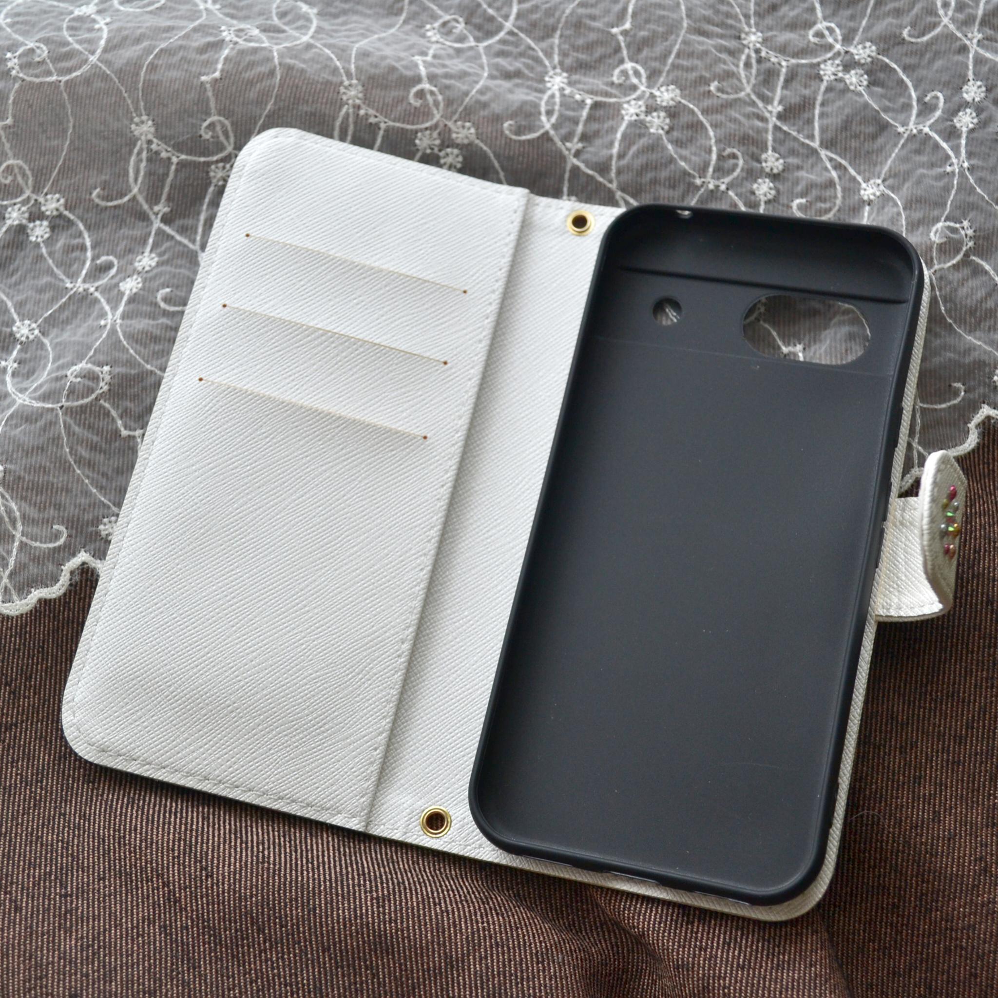 手帳型スマホケース『♡PINK♡』-spray- 傷が目立ちにくい型押し生地使用 全機種対応 白 | 8枚目