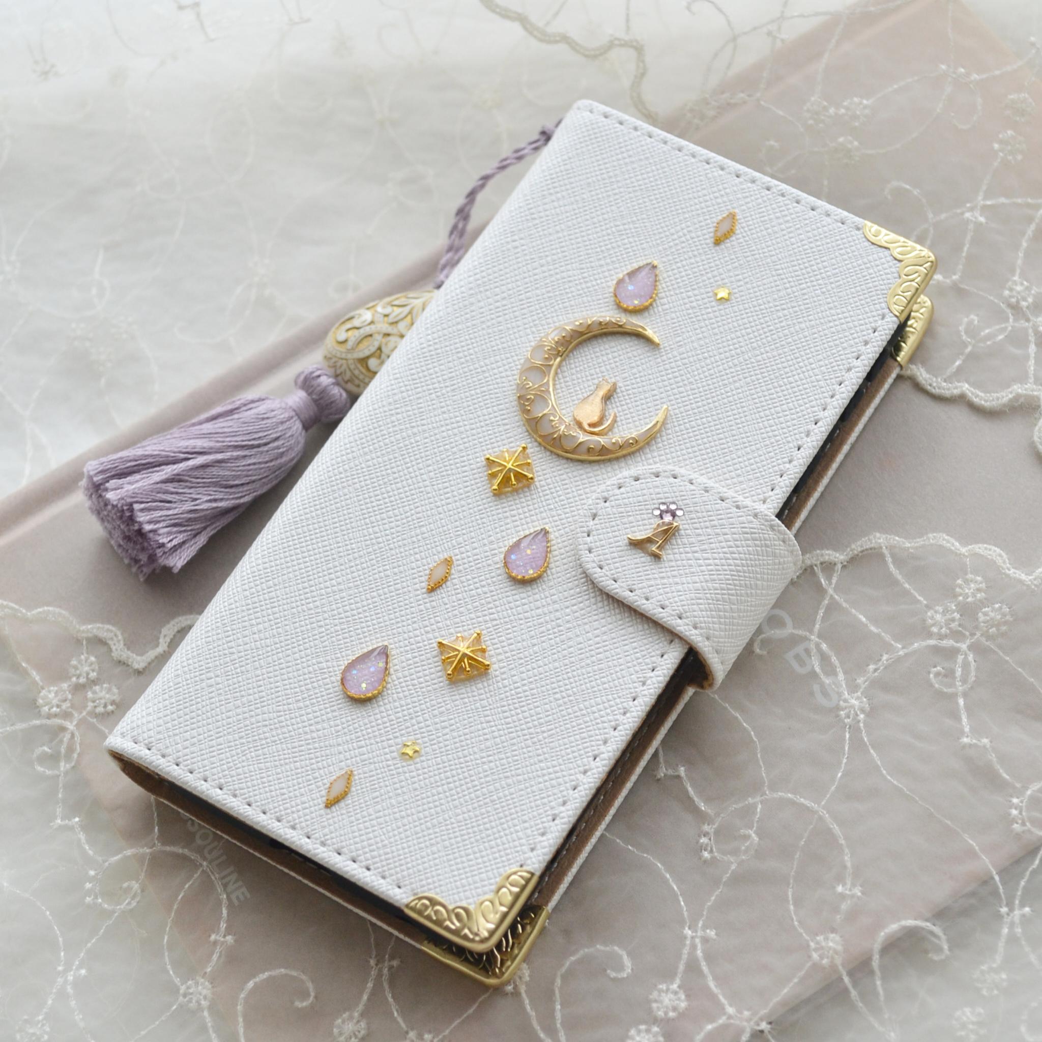 白と紫の手帳型スマホケース『猫と月のロマンティック』ラベンダー 全機種対応 ワンランク上の傷が目立ちにくい生地使用◎ | 7枚目