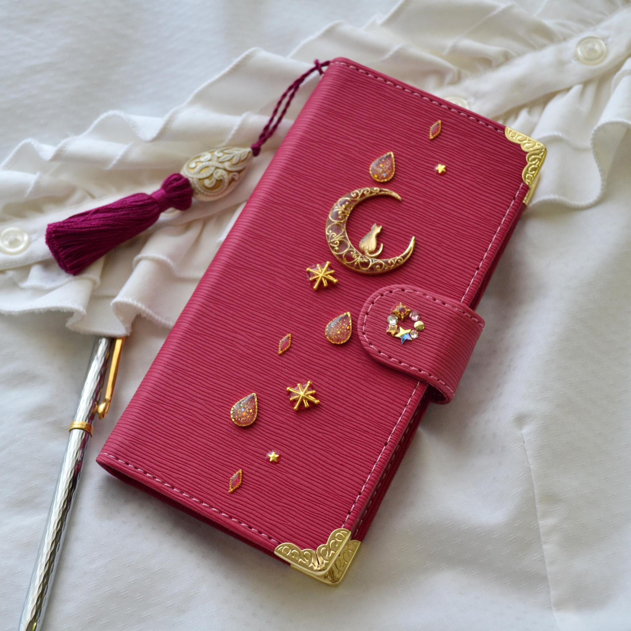 手帳型スマホケース『猫と月のロマンティック』ディープピンク 全機種対応 ワンランク上の傷が目立ちにくい生地使 | 2枚目