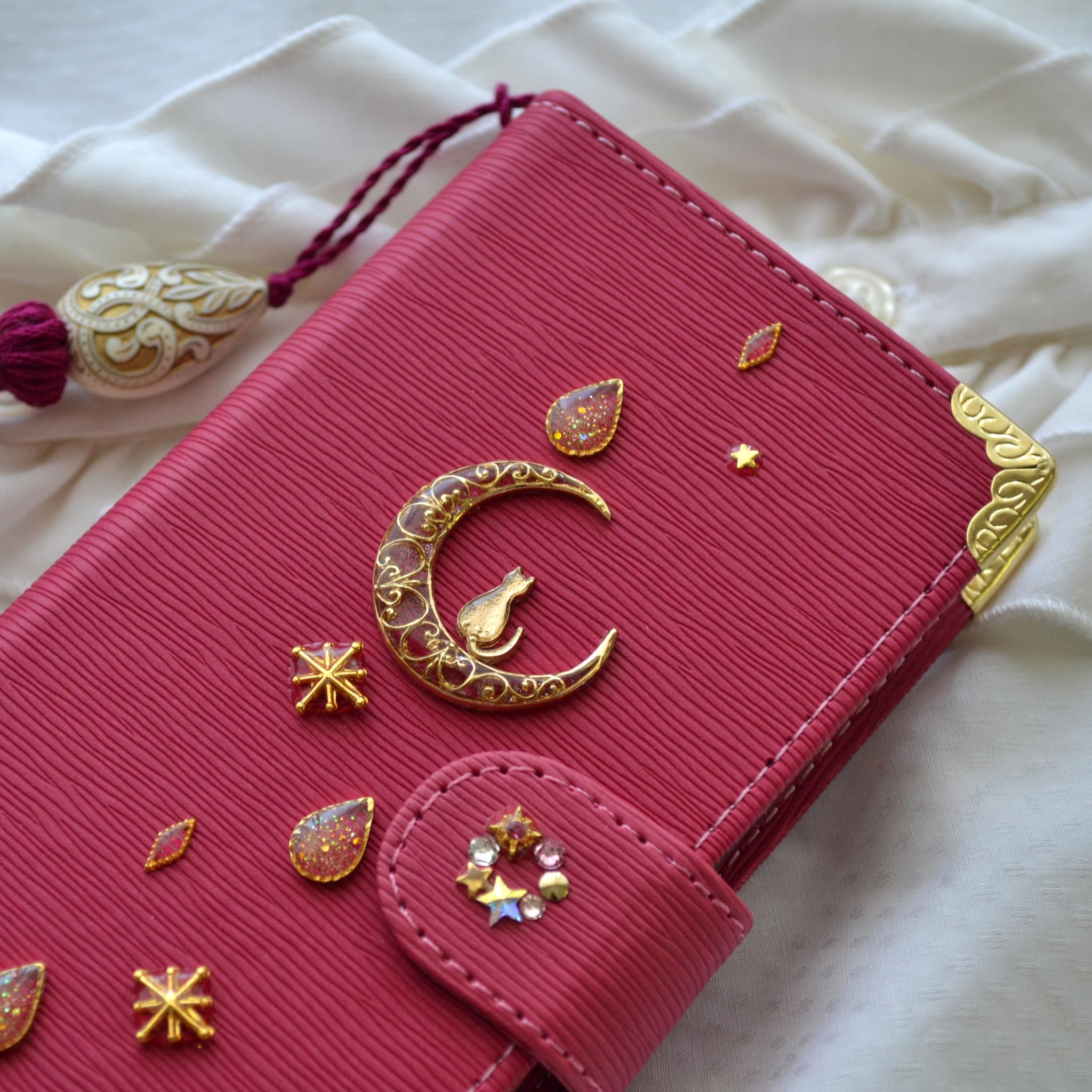 手帳型スマホケース『猫と月のロマンティック』ディープピンク 全機種対応 ワンランク上の傷が目立ちにくい生地使 | 3枚目