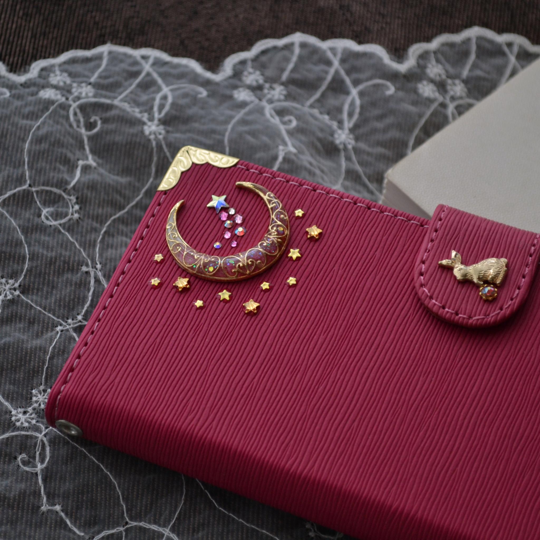 手帳型スマホケース『ピンクムーンとオーロラの流星』全機種対応◎ワンランク上の深みピンク、傷が目立ちにくい型押生地 | 2枚目