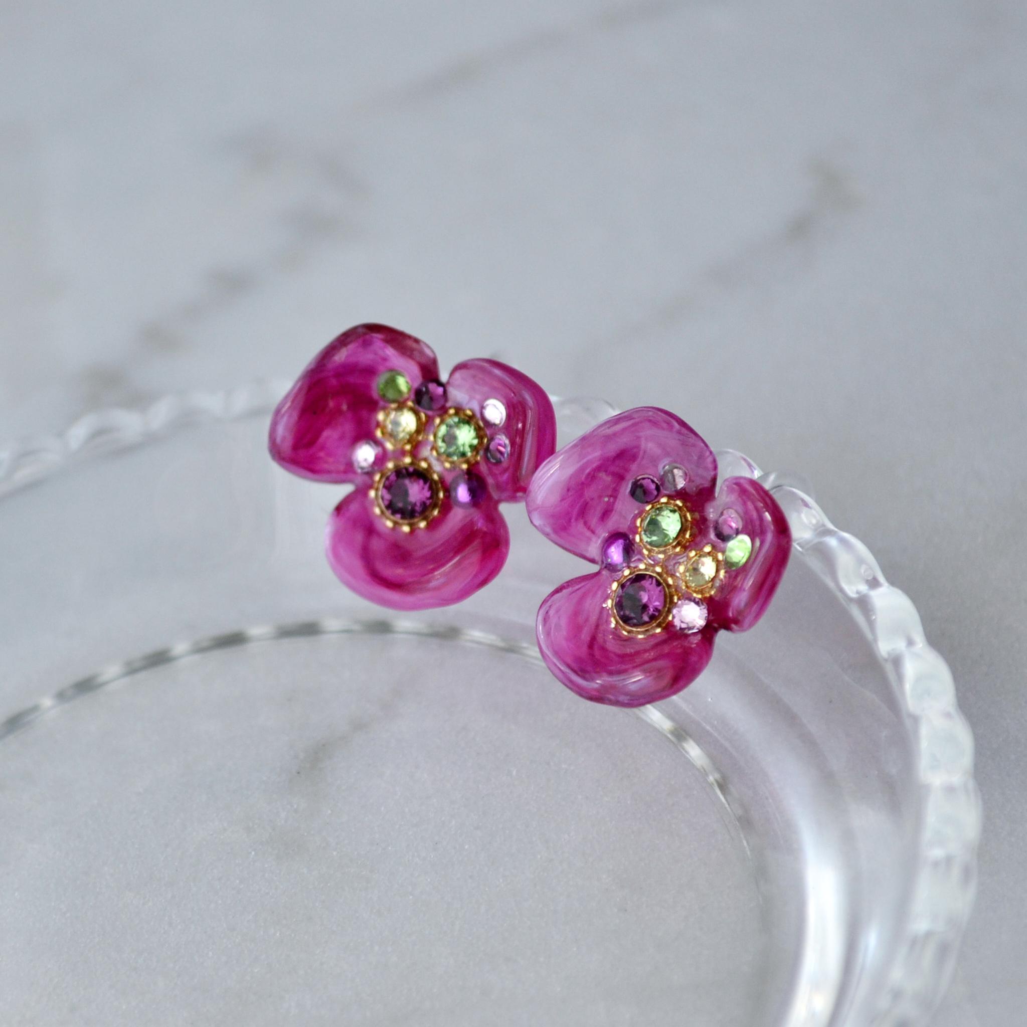 イヤリング『Grape』紫の宝石。スワロの実ををぎゅっと詰め込んだ、ノンホールピアス or ピアス | 3枚目