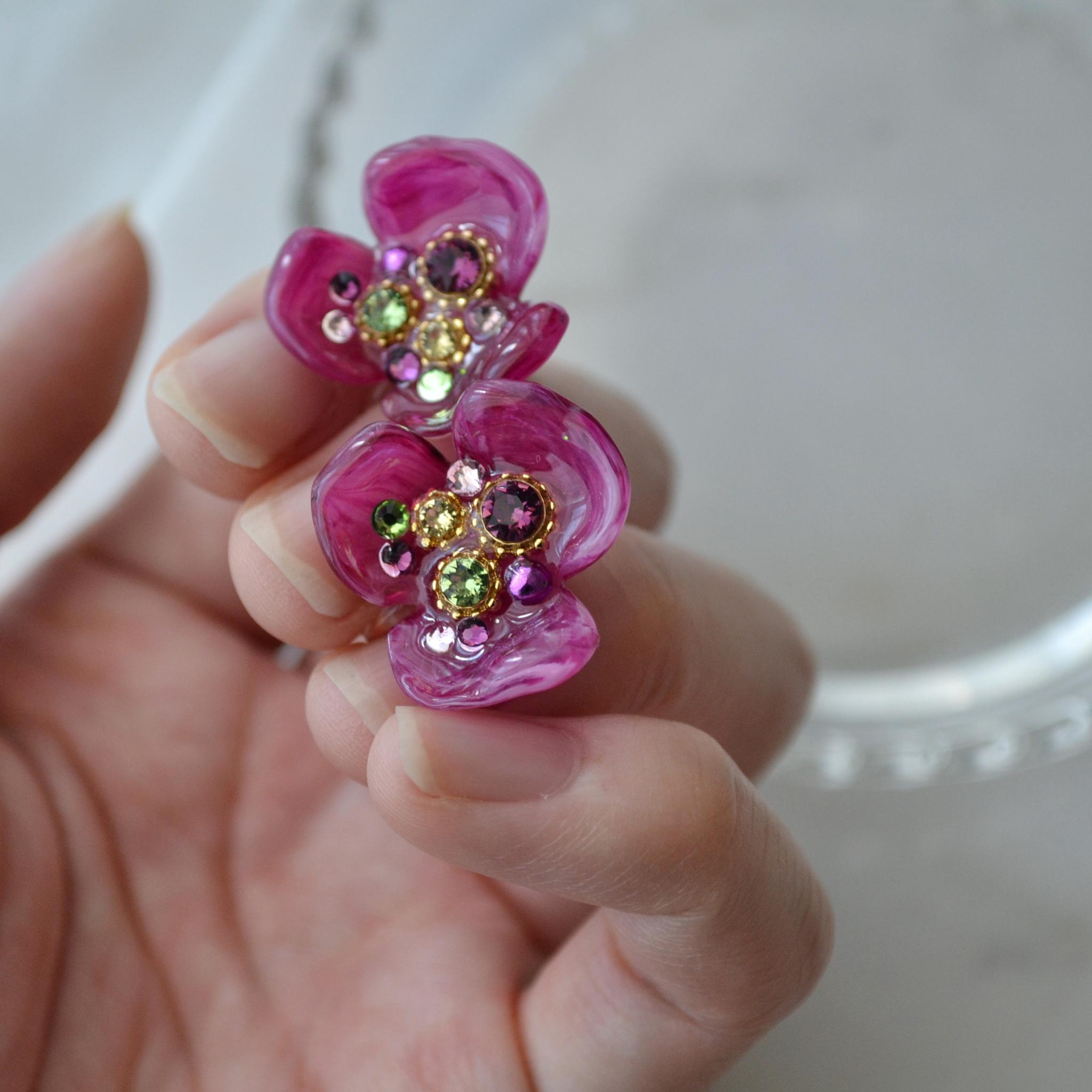 イヤリング『Grape』紫の宝石。スワロの実ををぎゅっと詰め込んだ、ノンホールピアス or ピアス | 6枚目