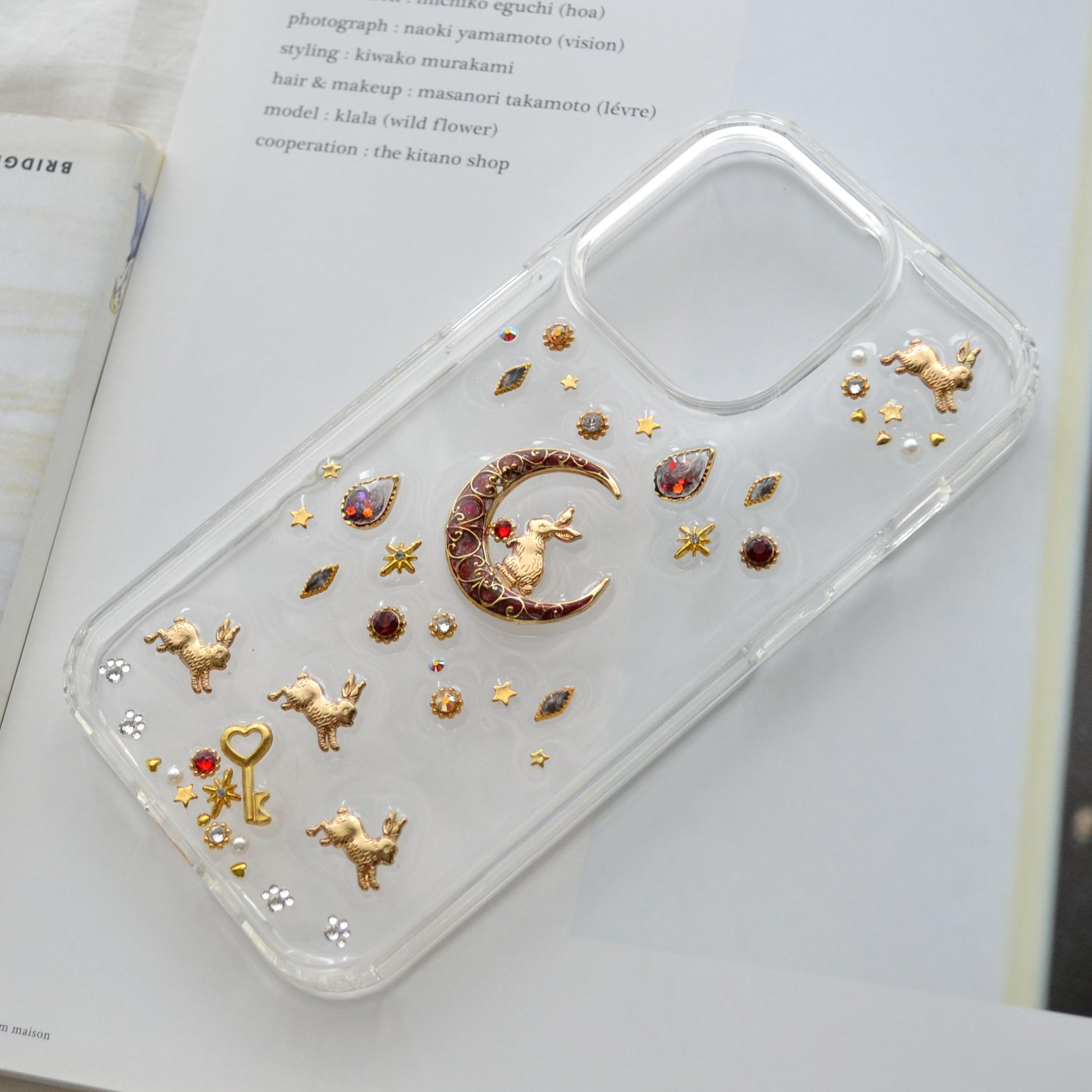 ルビーレッドなスマホケース『うさぎと月のメリーゴーランド』使いやすい！ソフト×ハード素材のクリアケース 全機種製作可能