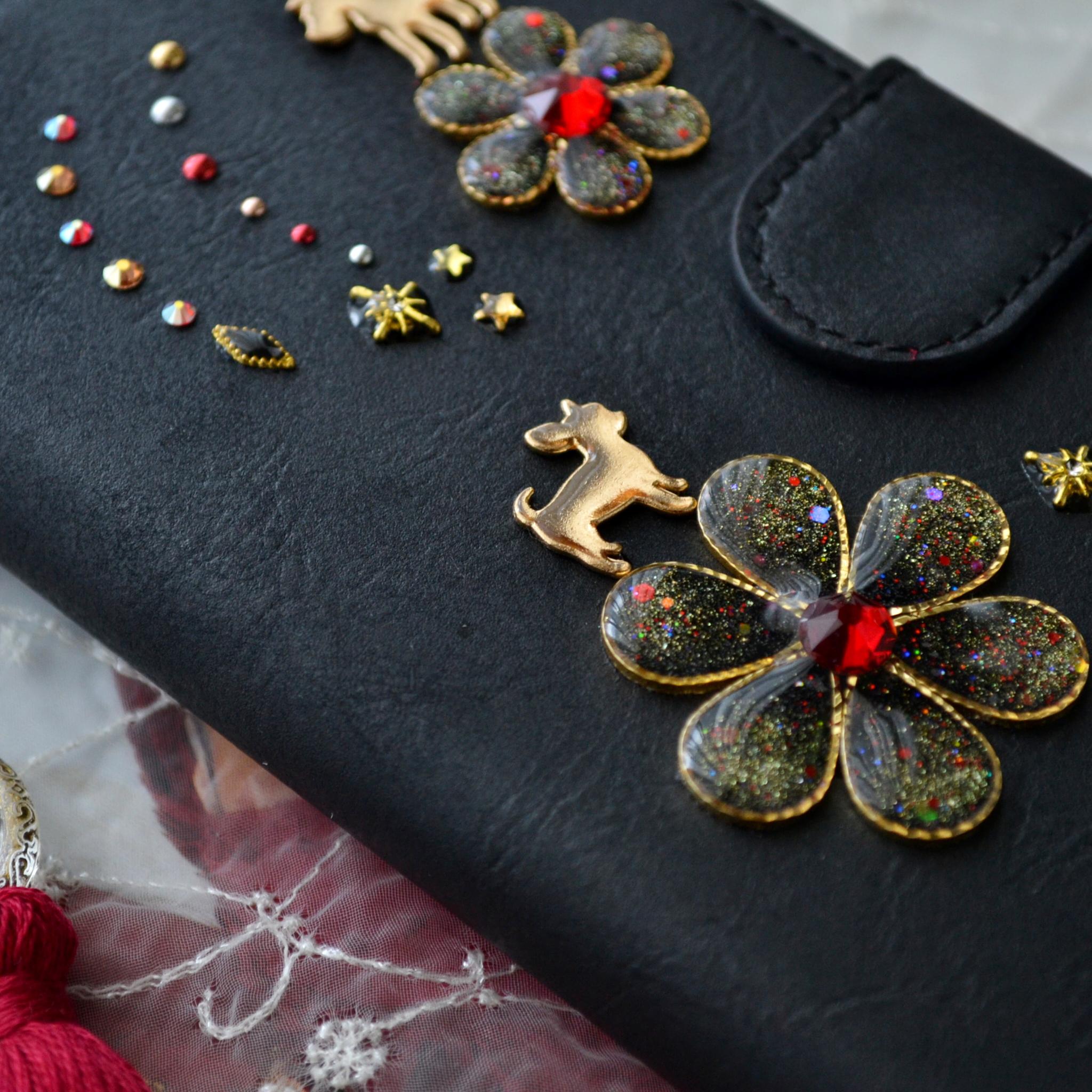 深い赤と漆黒の手帳型スマホケース『犬と花のiro』‐vivid and dark‐ special ほぼ全機種対応 | 2枚目