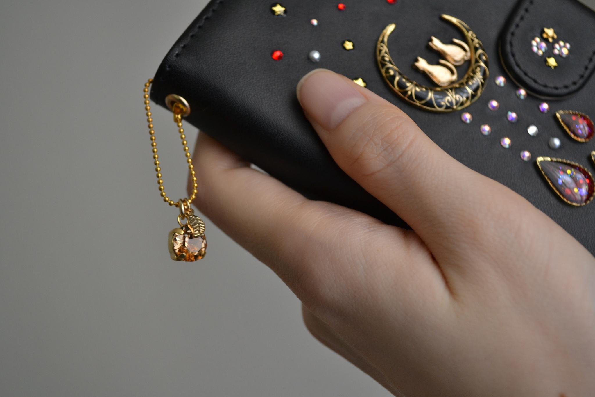 手帳型スマホケース『猫と月のロマンティック』満天の星　赤のしずくver 黒　本革　全機種注文可能 | 9枚目