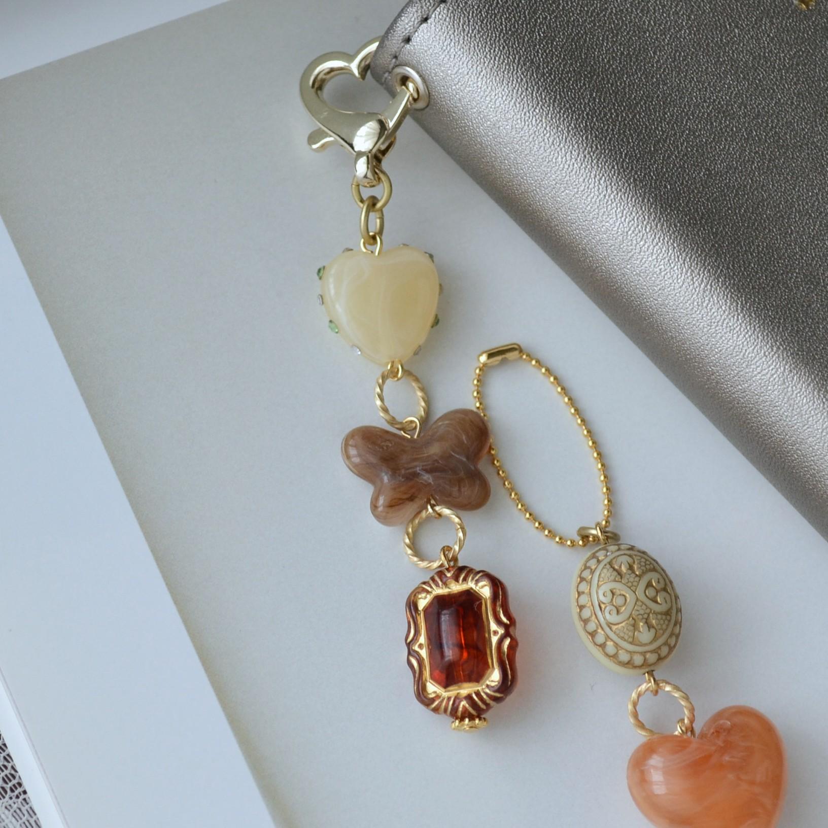 レトロかわいいストラップ　ハート×べっ甲×ちょうちょ　鍵やスマホのワンポイント。バッグの中で目印に！ | 6枚目